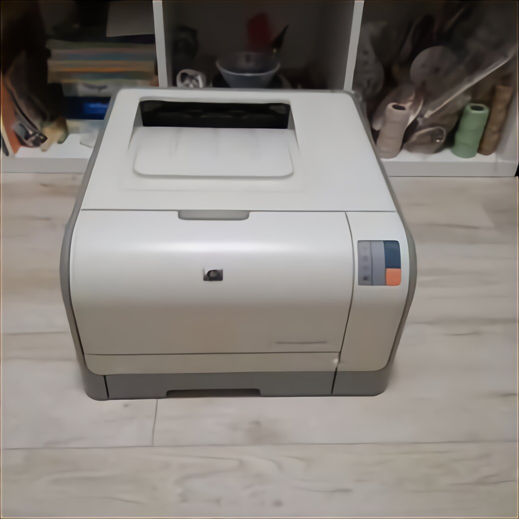 Почему принтер hp color laserjet 2605 печатает черно белым а не цветным