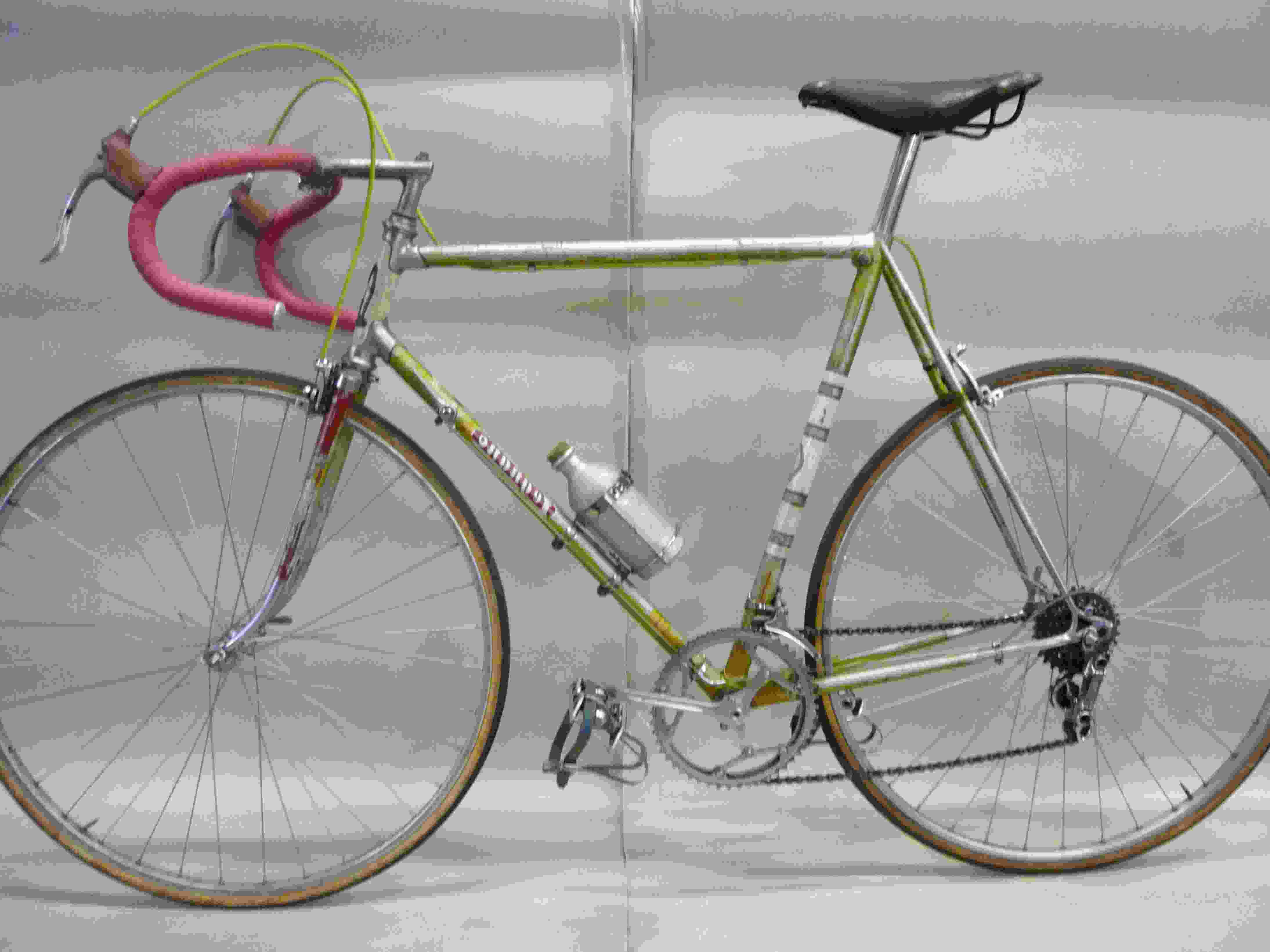 bicicletta da corsa legnano colore azzurro anni 80 quanto vale